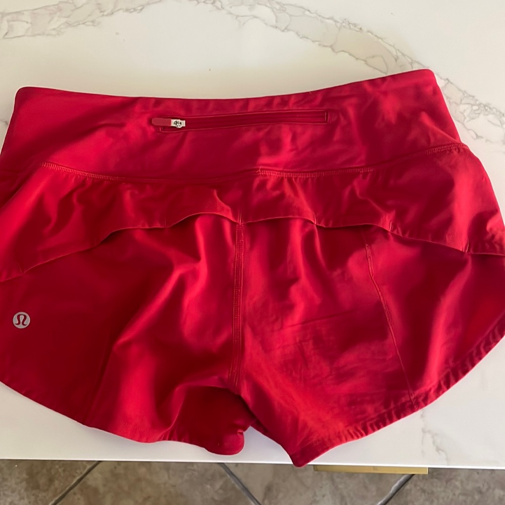 Lululemon speed up shorts 2.5 in size 4
